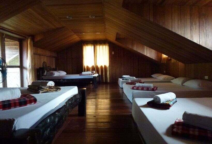 בית מלון כפרי Ten Cents To Heaven Leisure Camp