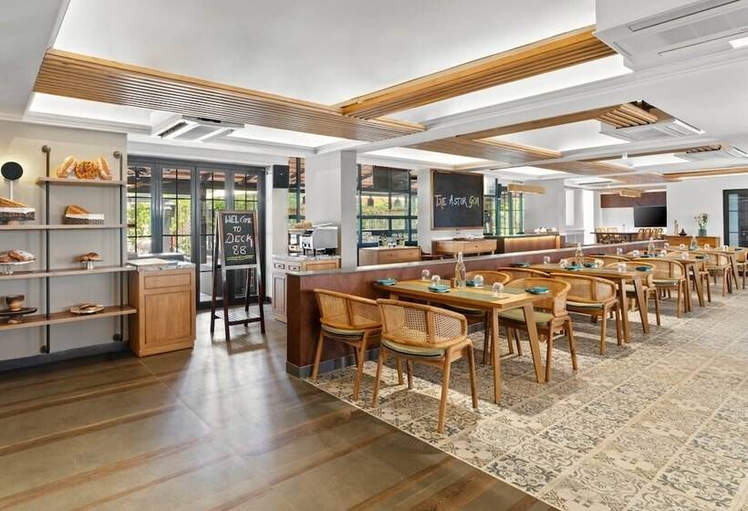 هتل The Astor Goa