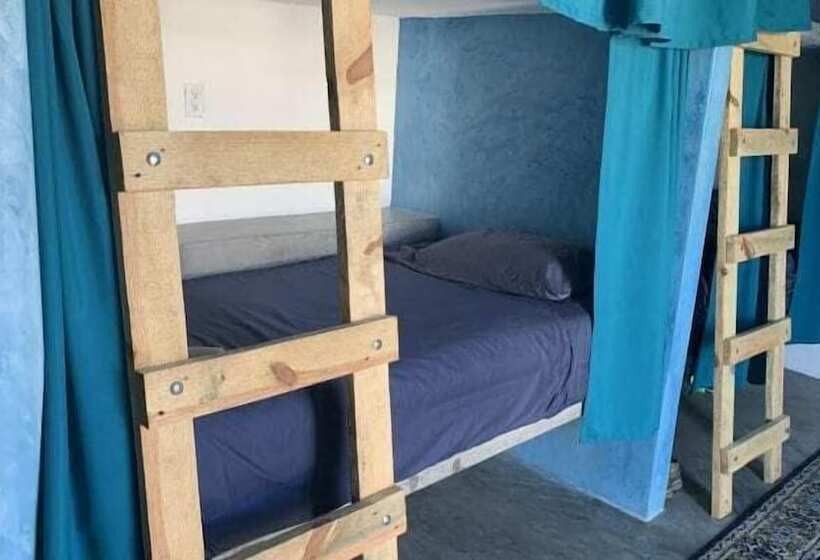 La Ventana Hostel