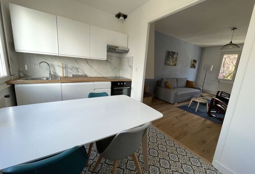 펜션 Belle Maison Avec Grand Jardin Et Garage