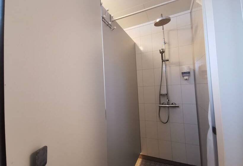 אתר נופש Midnattsol Rom Og Hytter