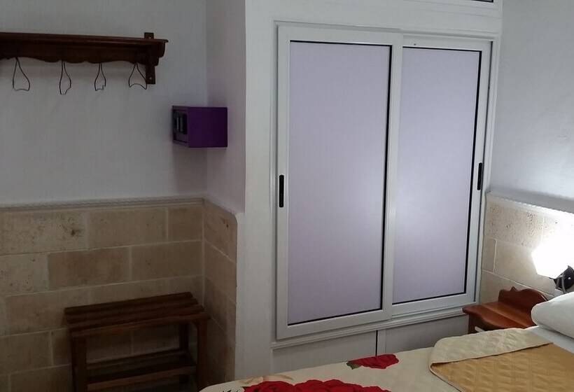 تختخواب و صبحانه Hostal Guerrillera