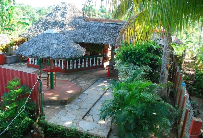 تختخواب و صبحانه Hostal Trujillo