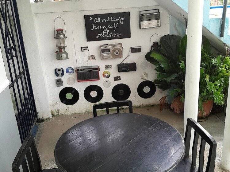 Hostal Acuarama