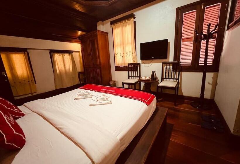 هتل Pumalin Villa