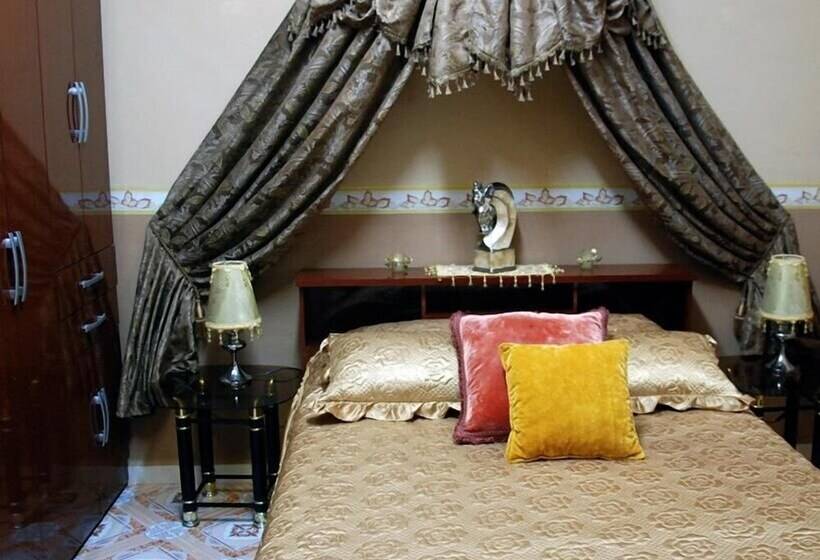 پانسیون Hostal Los Vitrales