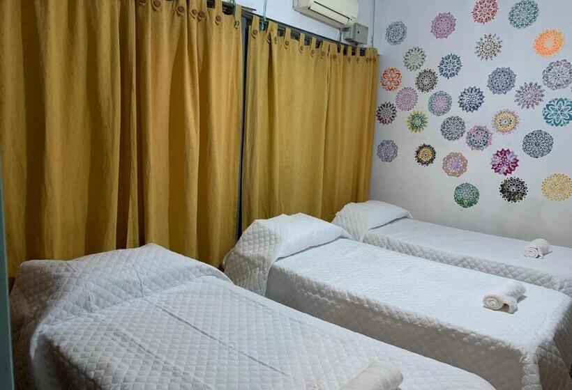 بنسيون Lao Hostel