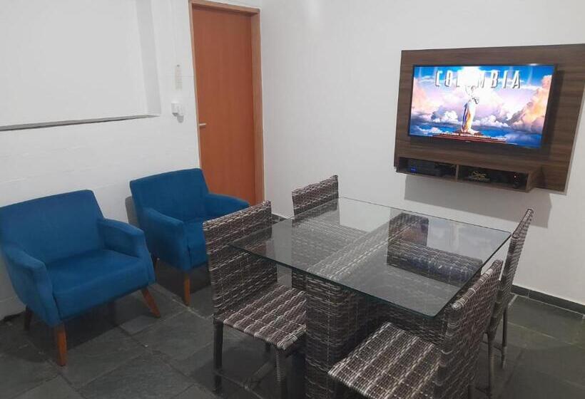 Panzió Quarto Com Três Camas De Solteiro