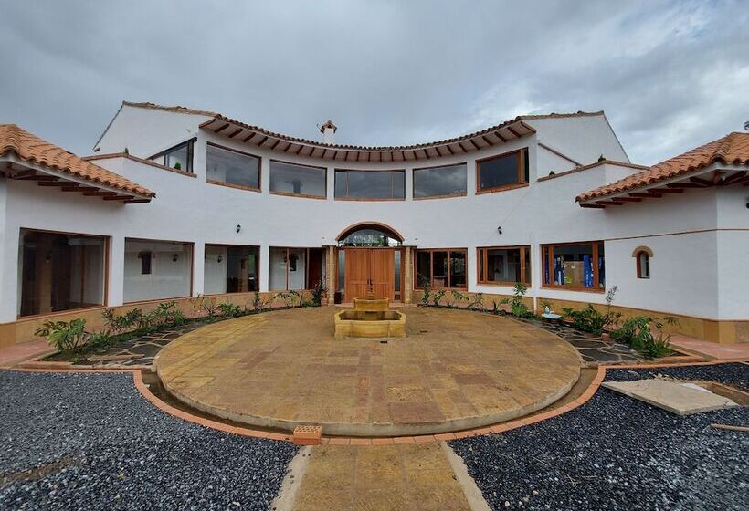 تختخواب و صبحانه Boutique La Alhambra