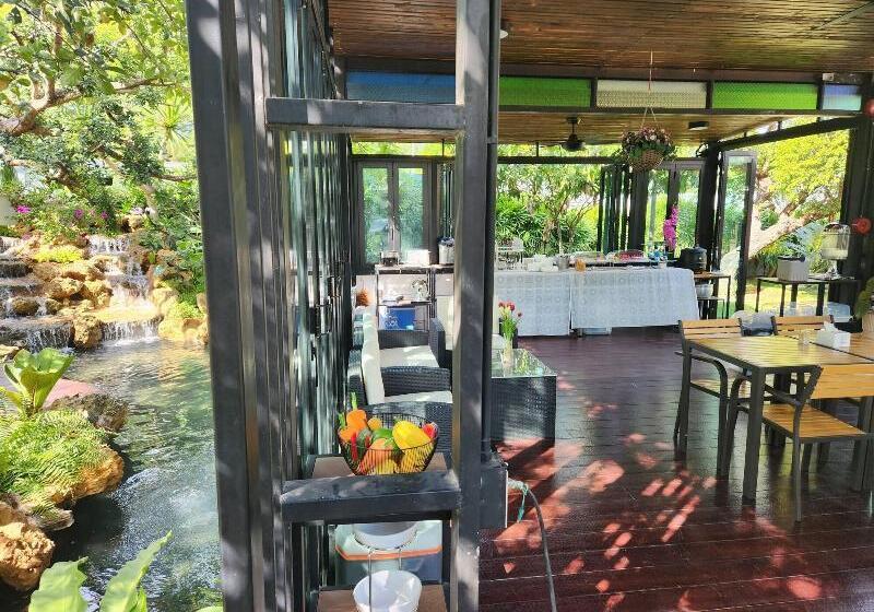 فندق Baan Nern Khao Resort Pattaya
