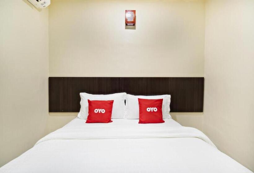 هتل Oyo 89960 Manjung Inn