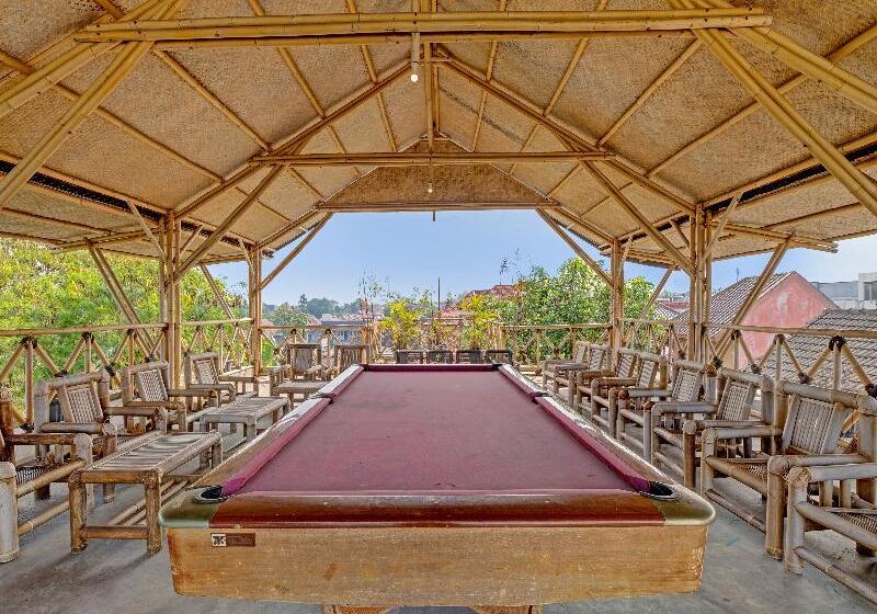 هتل Oyo 91522 Candi Gebang Guesthouse