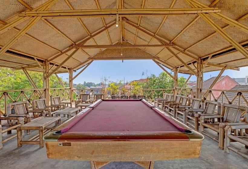 هتل Oyo 91522 Candi Gebang Guesthouse