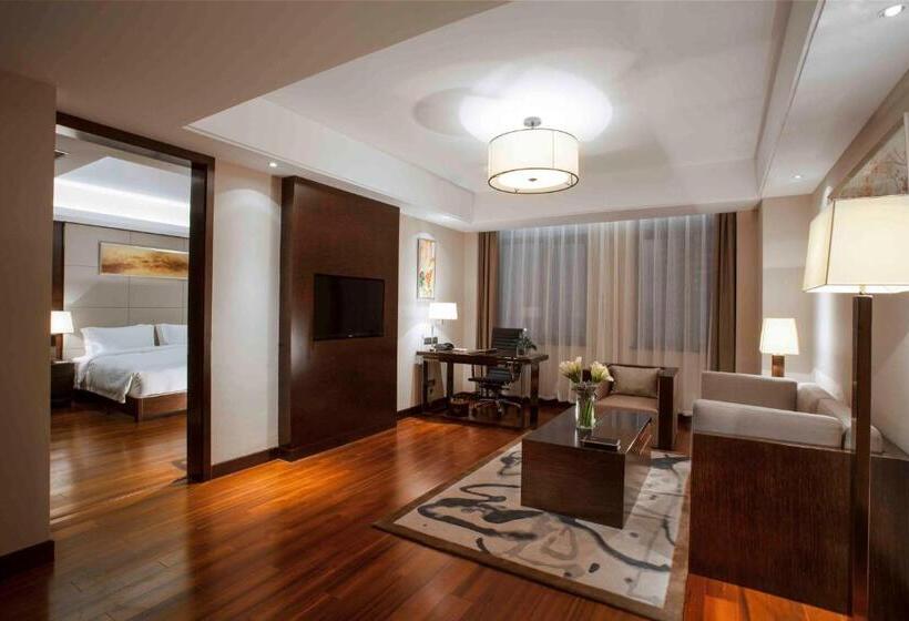 فندق Ramada Plaza By Wyndham Xi An South