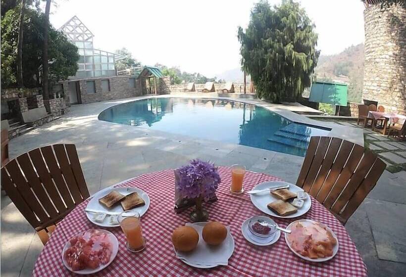 בית מלון כפרי Tiaraa Monolith Lake Resort