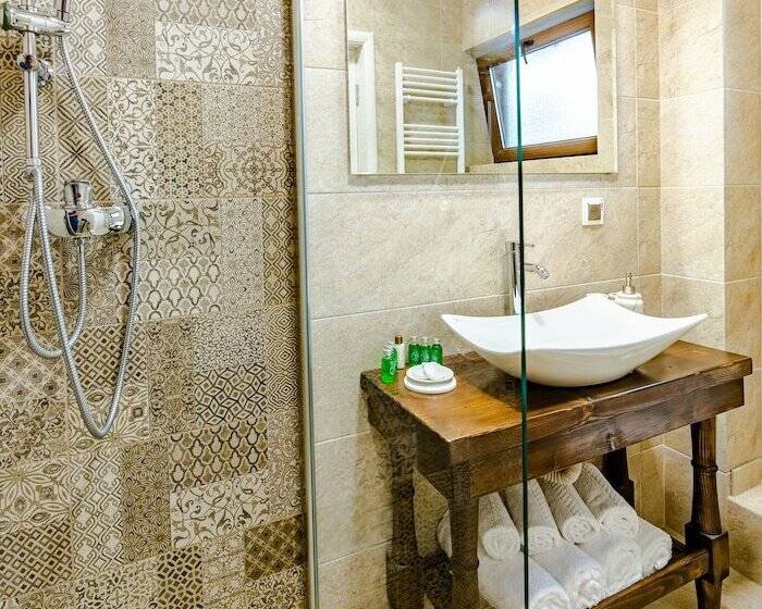 Отель Yael Luxury Apartments 2