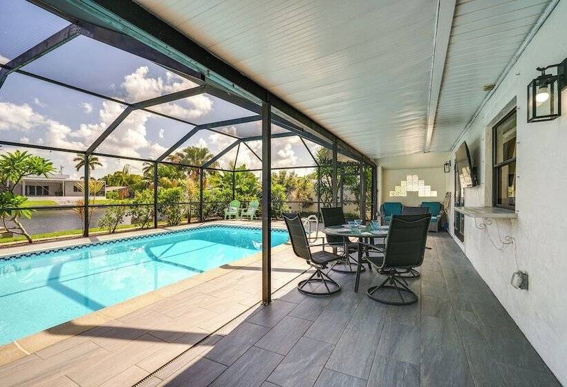 Waterfront Home W/ Gulf Access & Fishing Dock