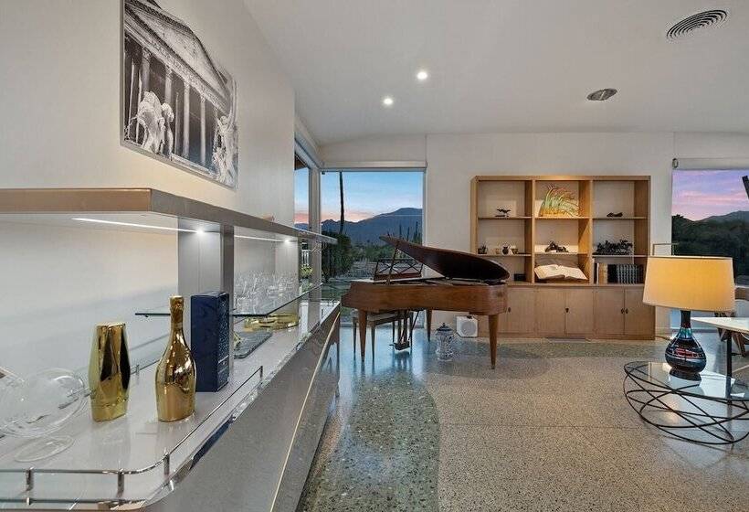 Eccentric Estate By Avantstay Empire Polo Views