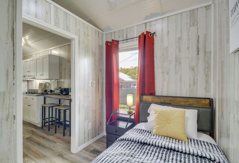 Pet Friendly Picayune Tiny Home ~ 4 Mi To Downtown