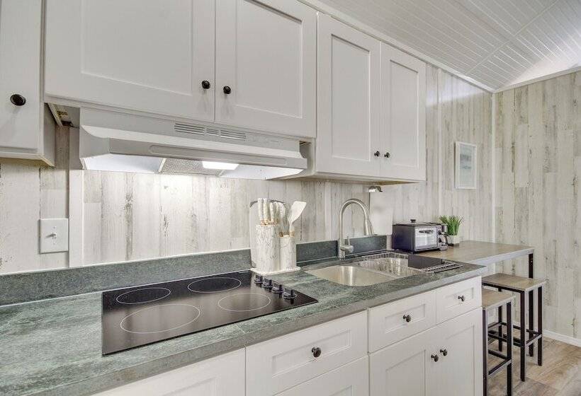 Pet Friendly Picayune Tiny Home ~ 4 Mi To Downtown