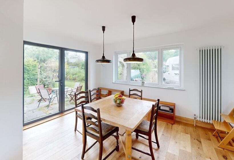 إقامة Large Family Home 23 Min To Beach And New Forest