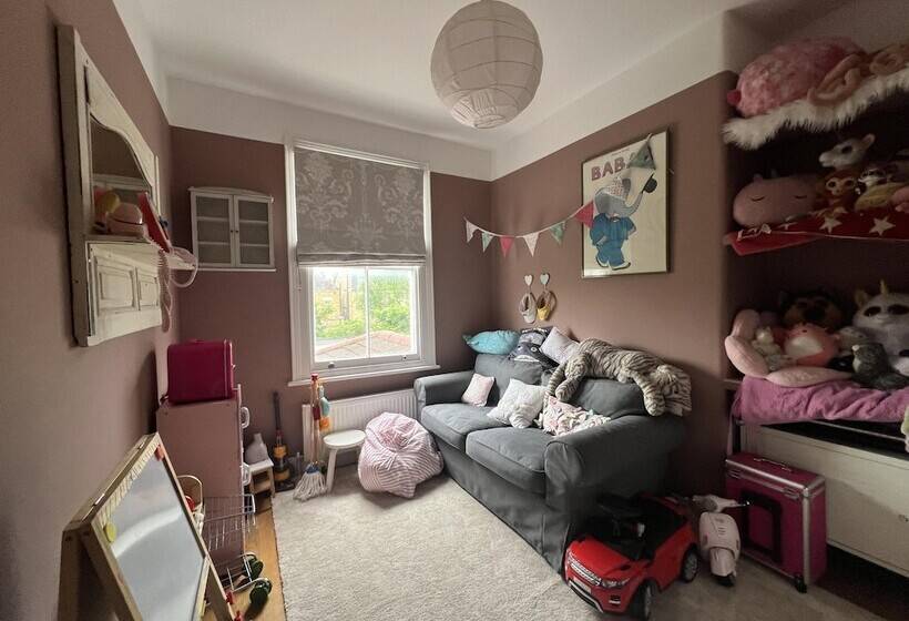 Резиденция London Charm On Connaught Avenue