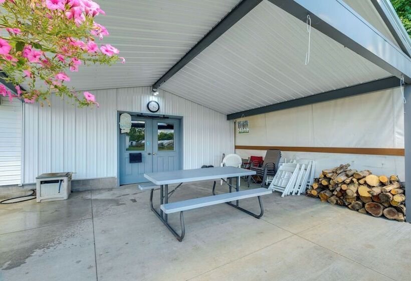 Rural Middlefield Home On Peaceful Working Farm!