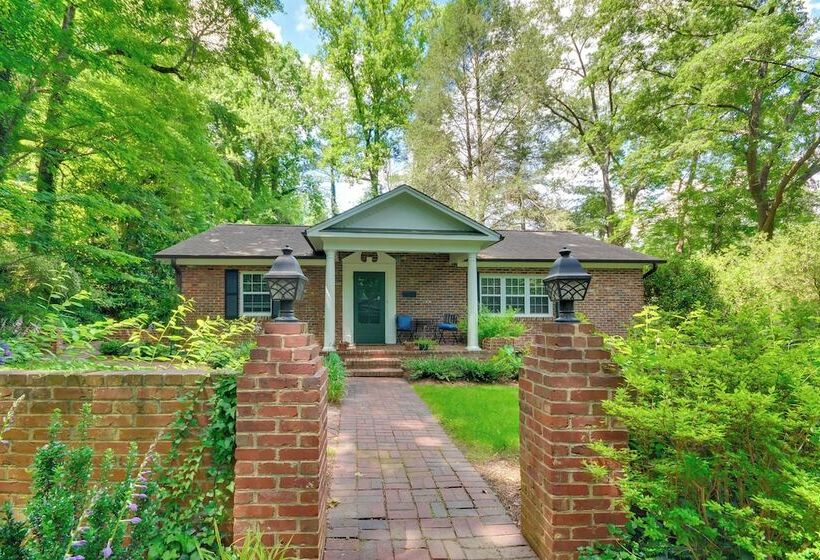 Charming Cottage   Near Wake Forest!