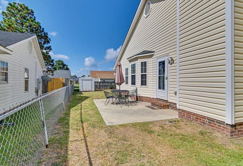 Convenient Hope Mills Home ~ 6 Mi To Fayetteville!