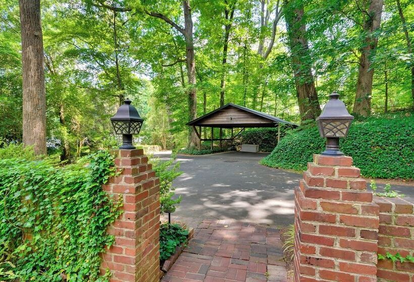 Cozy, Peaceful Cottage   Near Wake Forest!