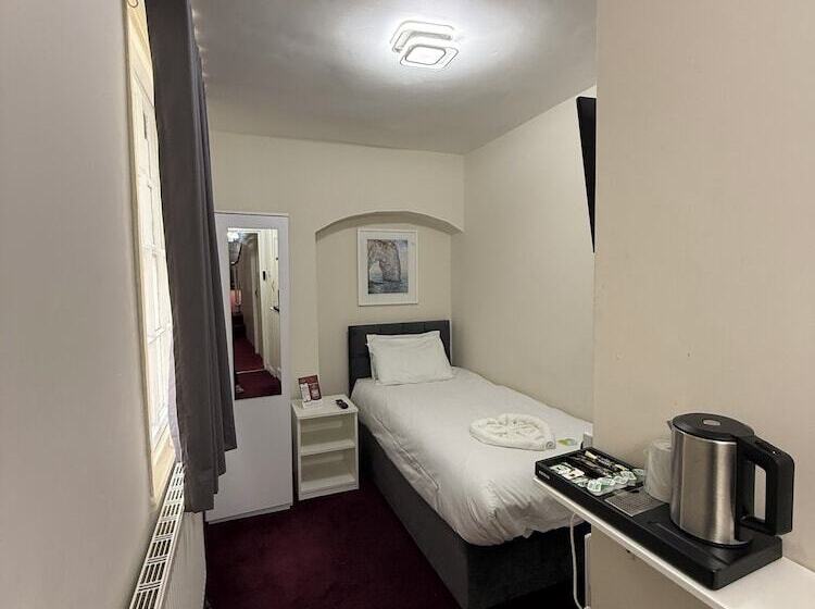 هتل Oban Victoria