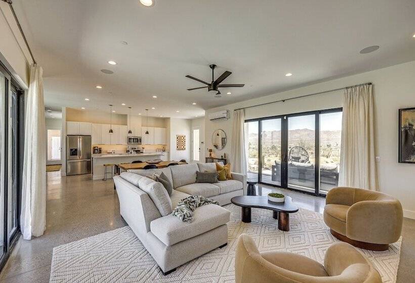 ~ 10 Mi To Joshua Tree: Luxe Yucca Valley Home
