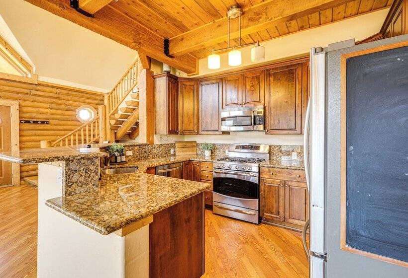 Mountain View Flagstaff Cabin: 8 Mi To Snowbowl!