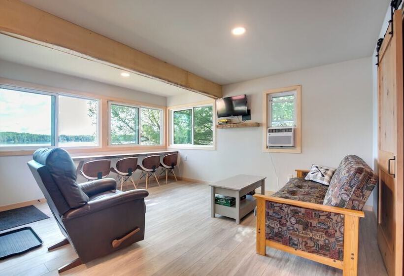 Oneida County Cabin W/ Private Dock & Rowboat!