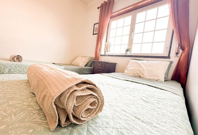 膳宿费 Room In Guest Room   Room For A Couple Or 2 People Travelling Together