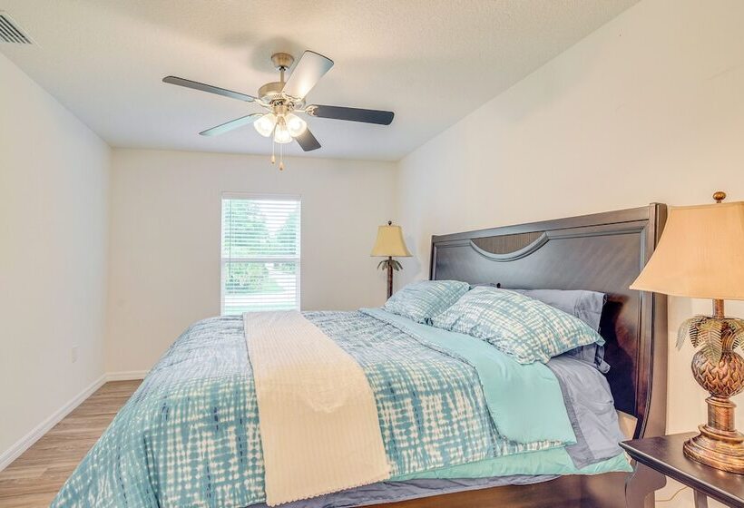 Crystal River Home W/ Lanai + Hot Tub