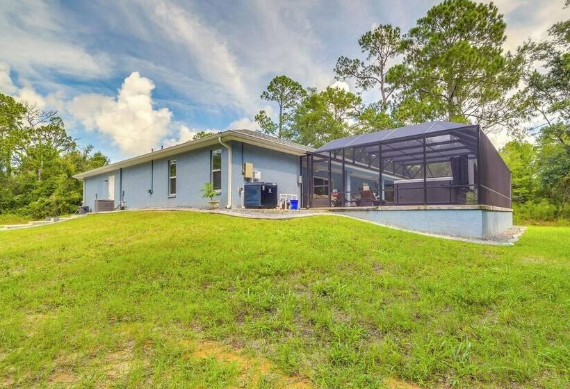 Crystal River Home W/ Lanai + Hot Tub