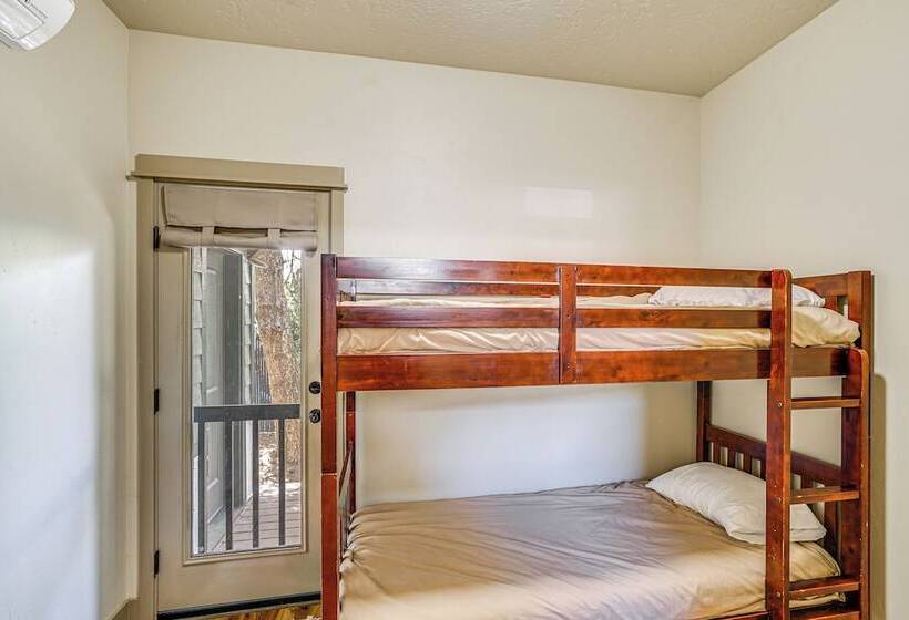 Charming Donnelly Home   1 Mi To Lake Cascade!