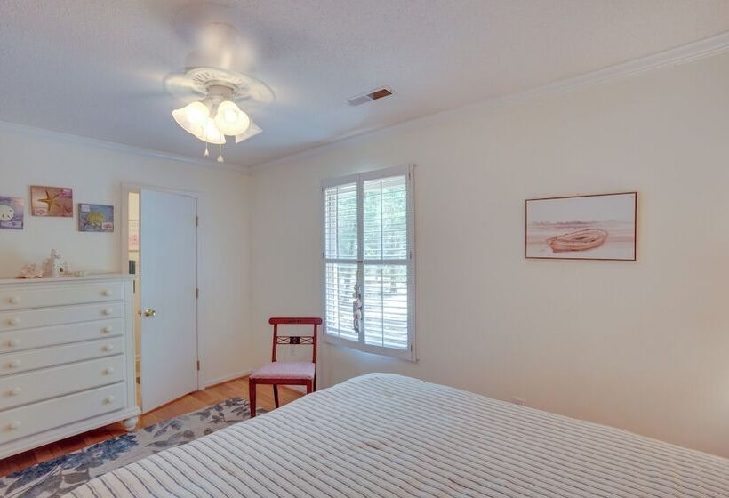 Near Edisto Beach State Park: Home W/ Lanais!