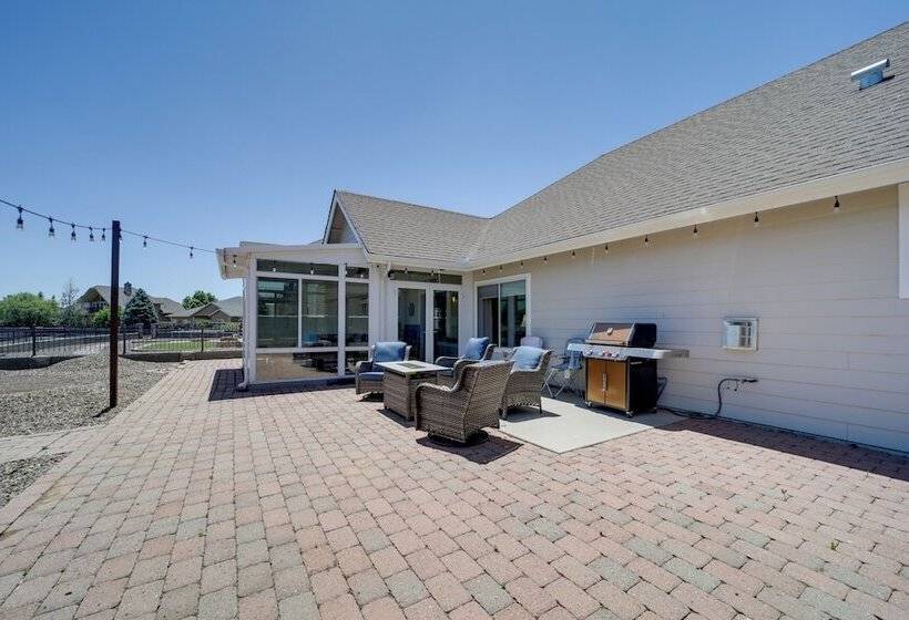 12 Mi To Flagstaff: Pet Friendly Home W/ Sunroom!