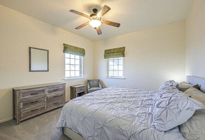 Pet Friendly Monte Vista Home W/ Game Room!