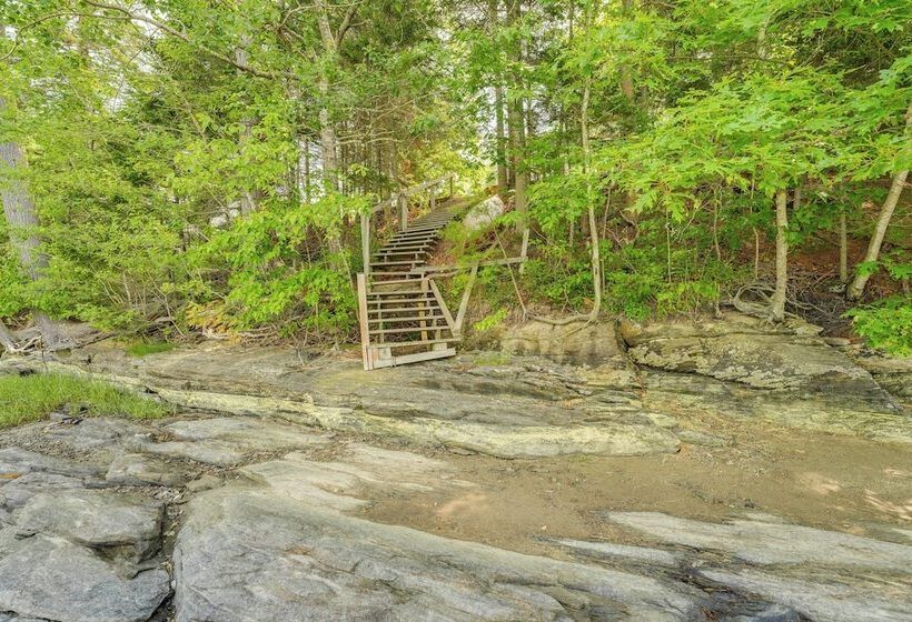 Quiet Freeport Home On Casco Bay W/ Fire Pit