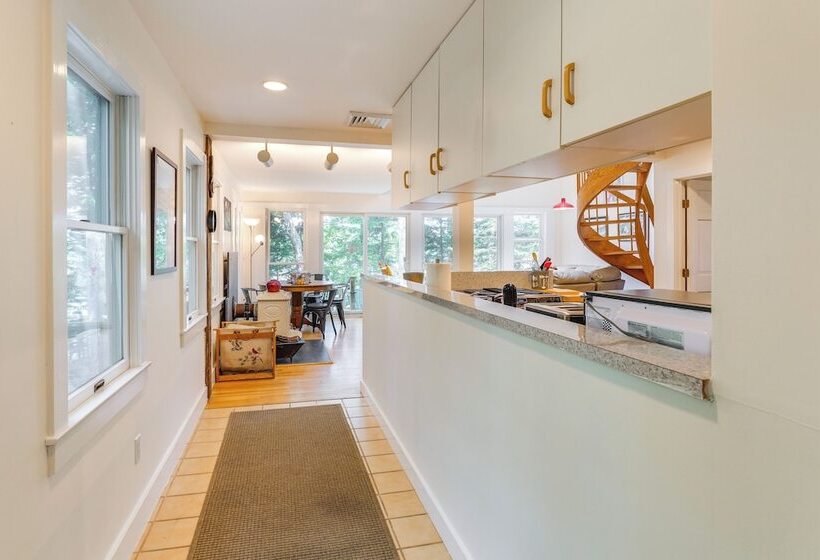 Quiet Freeport Home On Casco Bay W/ Fire Pit