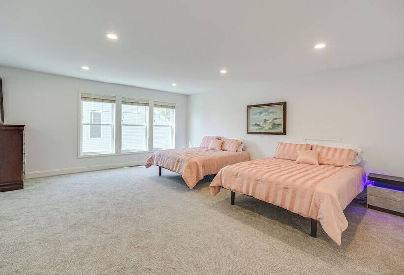 Saratoga Lake Retreat < 5 Mi To Horse Races & Golf