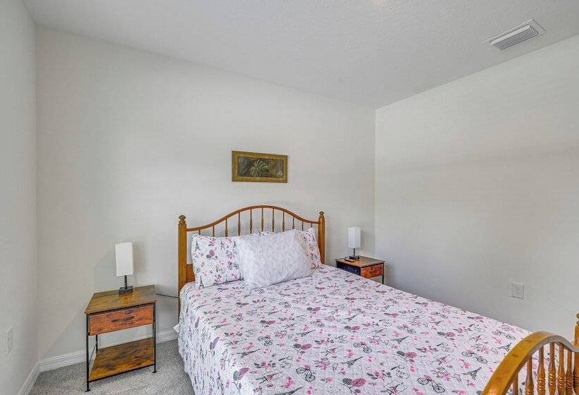 Spring Hill Retreat W/ Patio & Yard, Near Kayaking