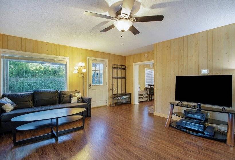 Stevensville Home Near Beach, State Parks & More!