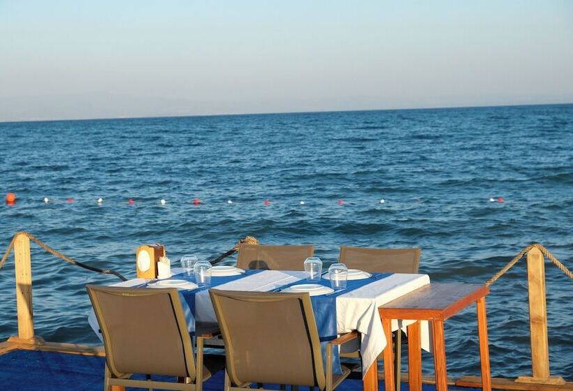 تختخواب و صبحانه Gargaron Beach
