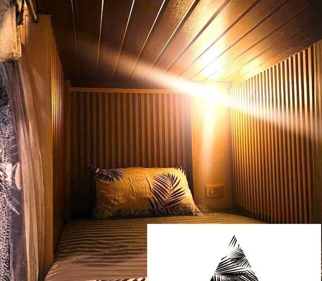 Hideout Hostel