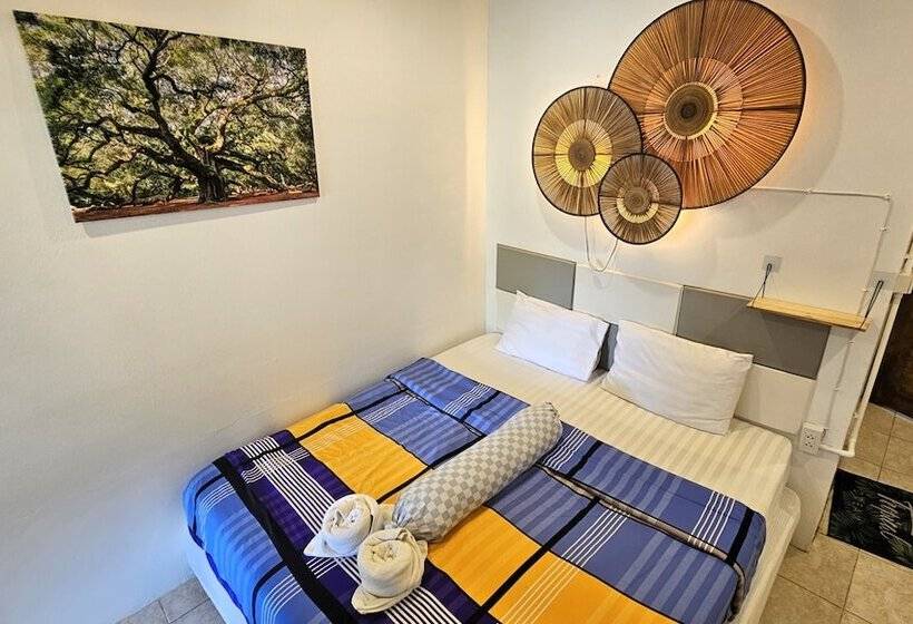 Hideout Hostel
