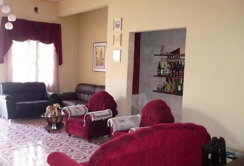 Hostal Paradisus